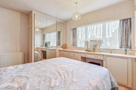 3 bedroom Semi-detached house for sale in Dorset Avenue, Wigston
