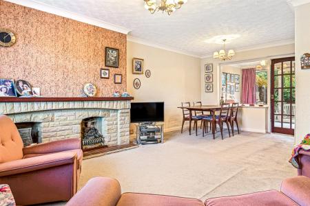 3 bedroom Semi-detached house for sale in Dorset Avenue, Wigston