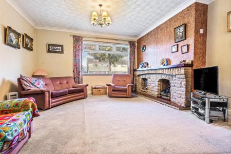 3 bedroom Semi-detached house for sale in Dorset Avenue, Wigston