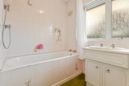 3 bedroom Semi-detached house for sale in Dorset Avenue, Wigston