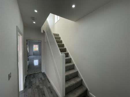 4 bedroom Semi-detached house for sale in Cleveleys Avenue, Leicester
