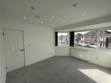 4 bedroom Semi-detached house for sale in Cleveleys Avenue, Leicester