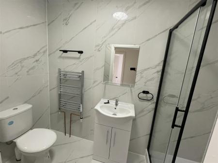 4 bedroom Semi-detached house for sale in Cleveleys Avenue, Leicester