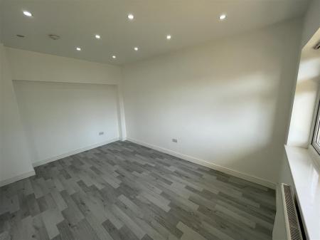 4 bedroom Semi-detached house for sale in Cleveleys Avenue, Leicester