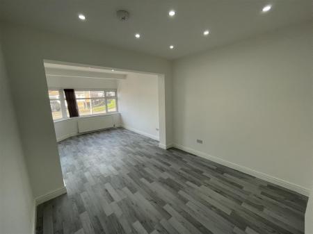 4 bedroom Semi-detached house for sale in Cleveleys Avenue, Leicester