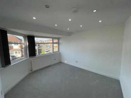 4 bedroom Semi-detached house for sale in Cleveleys Avenue, Leicester