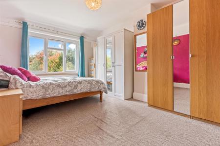 3 bedroom Semi-detached house for sale in Knighton Lane East, Leicester