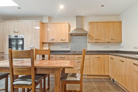 3 bedroom Semi-detached house for sale in Barradale Court, Stoneygate