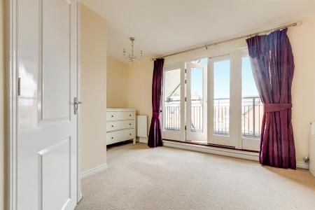3 bedroom Semi-detached house for sale in Barradale Court, Stoneygate