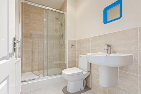 3 bedroom Semi-detached house for sale in Barradale Court, Stoneygate