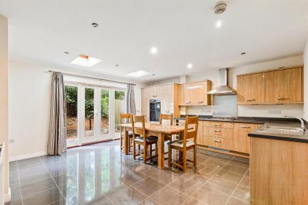 3 bedroom Semi-detached house for sale in Barradale Court, Stoneygate