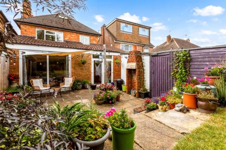 3 bedroom Detached house for sale in Carlton Drive, Wigston