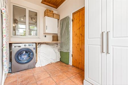 3 bedroom Detached house for sale in Carlton Drive, Wigston