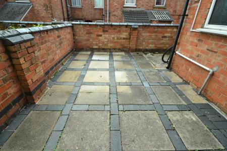 3 bedroom Terraced House for sale in East Park Road, Leicester