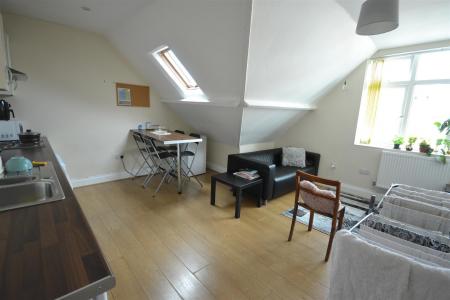 3 bedroom Terraced House for sale in East Park Road, Leicester