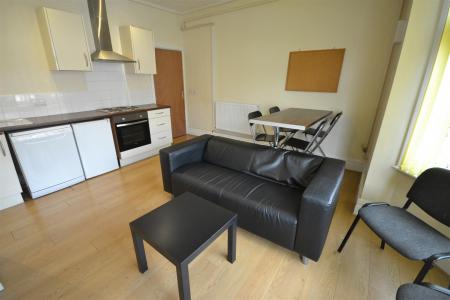 3 bedroom Terraced House for sale in East Park Road, Leicester