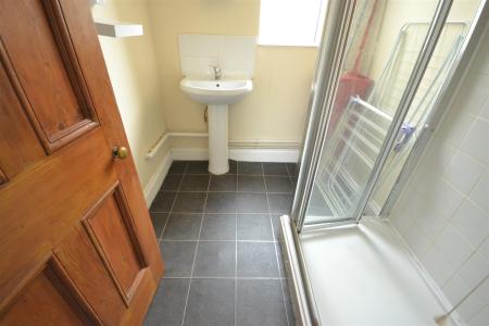 3 bedroom Terraced House for sale in East Park Road, Leicester