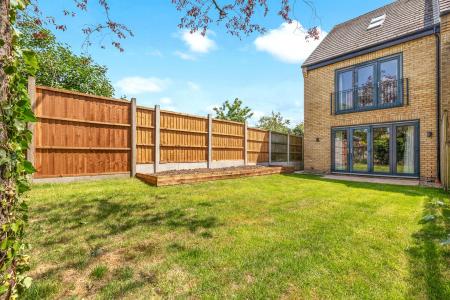 3 bedroom Semi-detached house for sale in The Dell, Evington