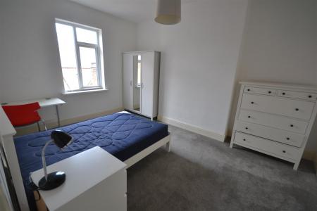 6 bedroom Villa for sale in Severn Street, Leicester