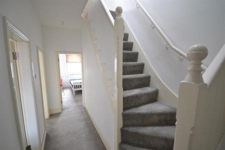 6 bedroom Villa for sale in Severn Street, Leicester