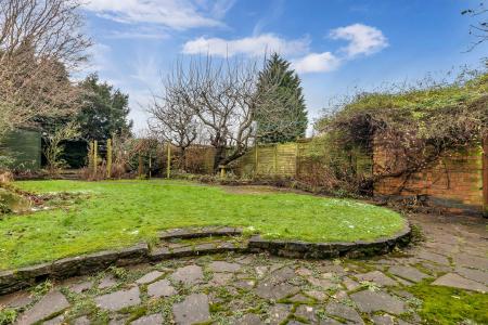 4 bedroom Semi-detached house for sale in Uplands Road, Oadby, Leicester