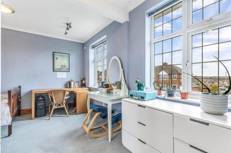 4 bedroom Semi-detached house for sale in Uplands Road, Oadby, Leicester