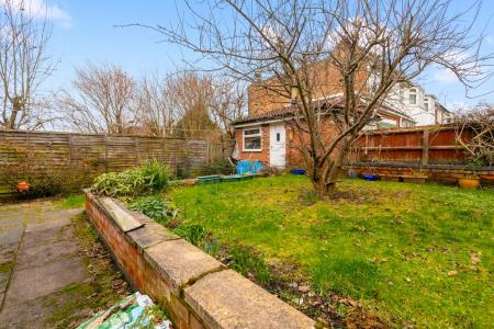 5 bedroom Semi-detached house for sale in Carisbrooke Road, South Knighton, Leicester