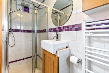 5 bedroom Semi-detached house for sale in Carisbrooke Road, South Knighton, Leicester