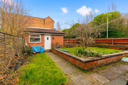 5 bedroom Semi-detached house for sale in Carisbrooke Road, South Knighton, Leicester