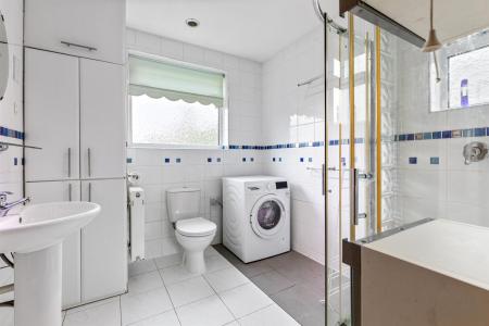 5 bedroom Semi-detached house for sale in Carisbrooke Road, South Knighton, Leicester