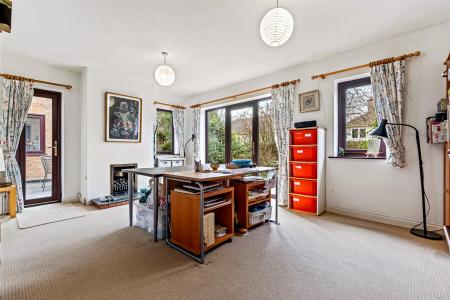 3 bedroom Bungalow for sale in Saffron Lane, Leicester