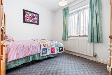 3 bedroom Bungalow for sale in Saffron Lane, Leicester