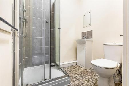 6 bedroom Villa for sale in Queens Road, Clarendon Park