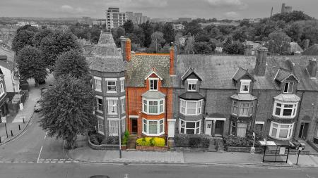 6 bedroom Villa for sale in Queens Road, Clarendon Park