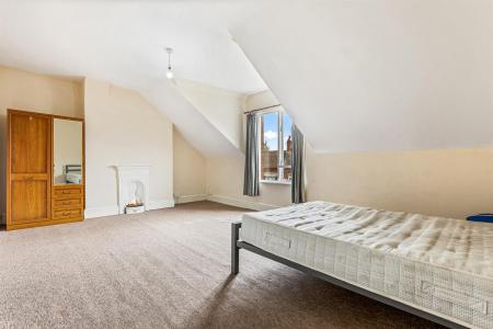 6 bedroom Villa for sale in Queens Road, Clarendon Park