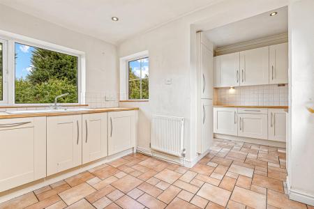4 bedroom Semi-detached house for sale in Northcote Road, Knighton, Leicester