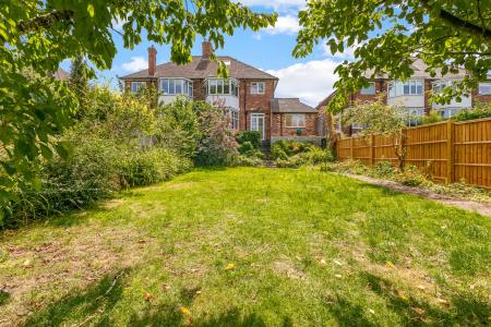 4 bedroom Semi-detached house for sale in Northcote Road, Knighton, Leicester