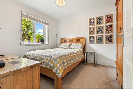 5 bedroom End of terrace house for sale in Elm Tree Court, Leicester