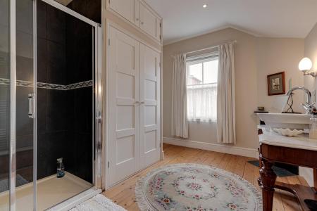 4 bedroom Detached house for sale in St. James Road, Leicester