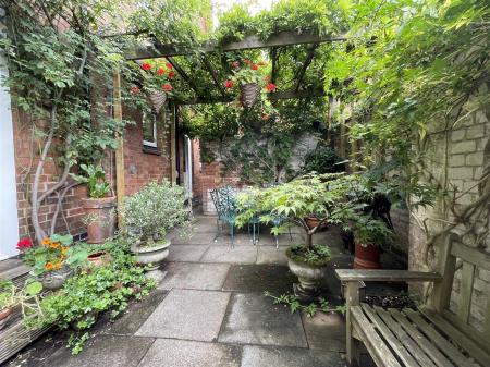 4 bedroom Detached house for sale in St. James Road, Leicester