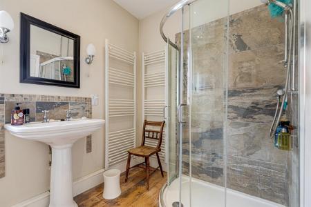 4 bedroom Detached house for sale in St. James Road, Leicester