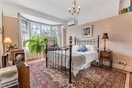 4 bedroom Detached house for sale in St. James Road, Leicester