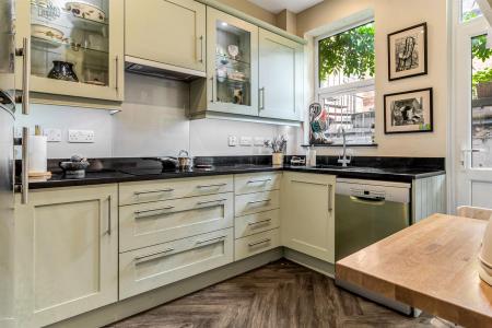 4 bedroom Detached house for sale in St. James Road, Leicester