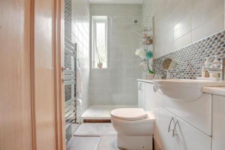 5 bedroom Detached house for sale in Park Hill Drive, Aylestone, Leicester