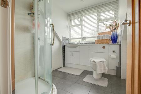 5 bedroom Detached house for sale in Park Hill Drive, Aylestone, Leicester