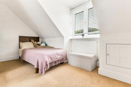 5 bedroom Detached house for sale in Park Hill Drive, Aylestone, Leicester