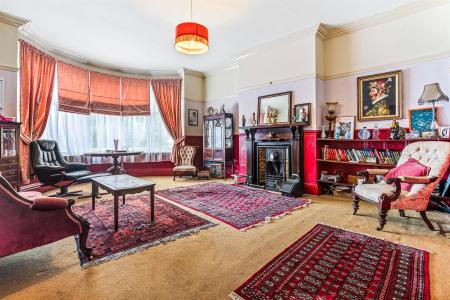 4 bedroom Semi-detached house for sale in Uppingham Road, Leicester