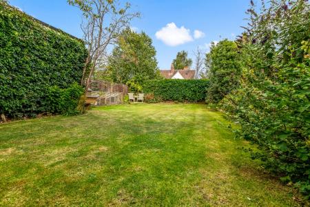 4 bedroom Semi-detached house for sale in Guilford Road, Leicester