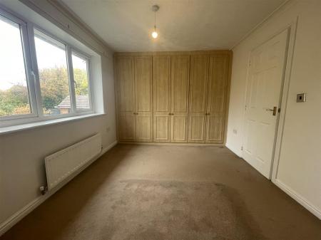 2 bedroom End of terrace house for sale in Erringtons Close, Oadby, Leicester