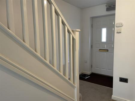 2 bedroom Semi-detached house for sale in Erringtons Close, Oadby, Leicester